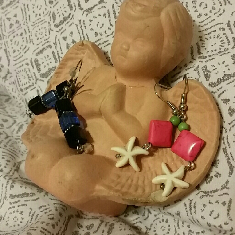 2 pair earrings